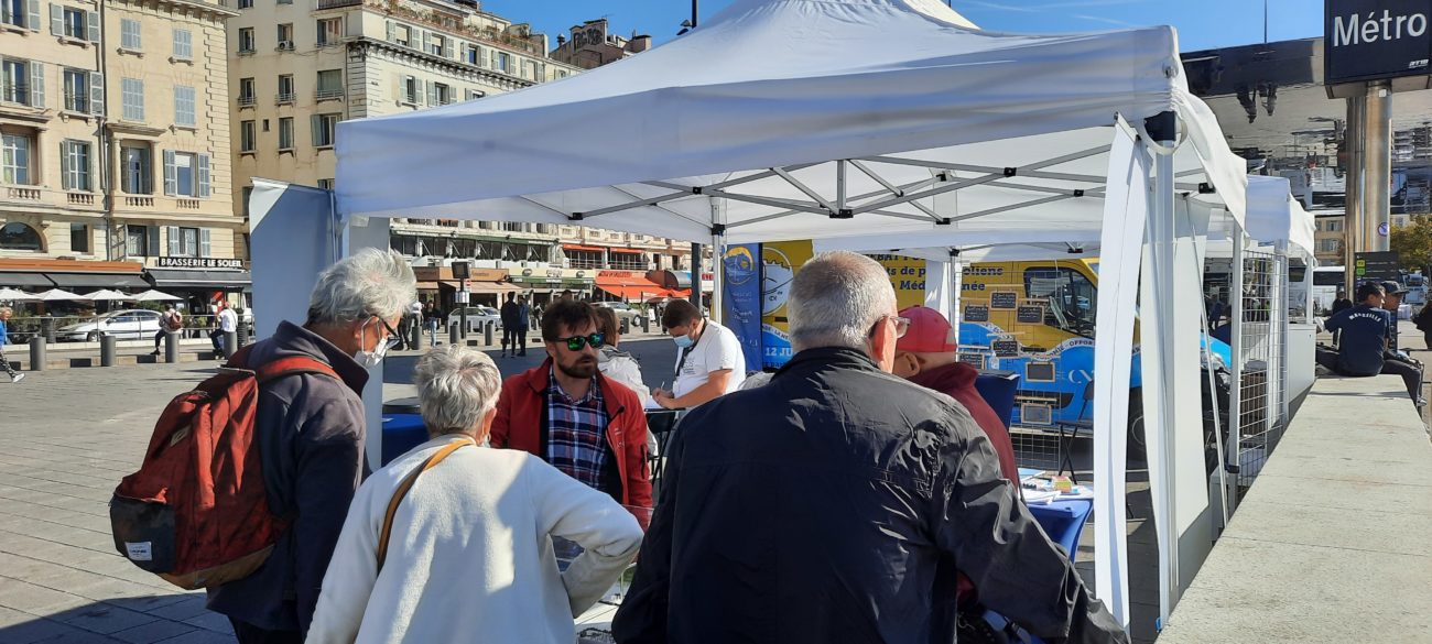Débat mobile au Vieux Port de Marseille, le 12 octobre